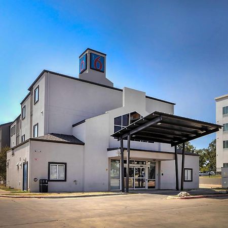 Motel 6-Cedar Park, TX Bagian luar foto