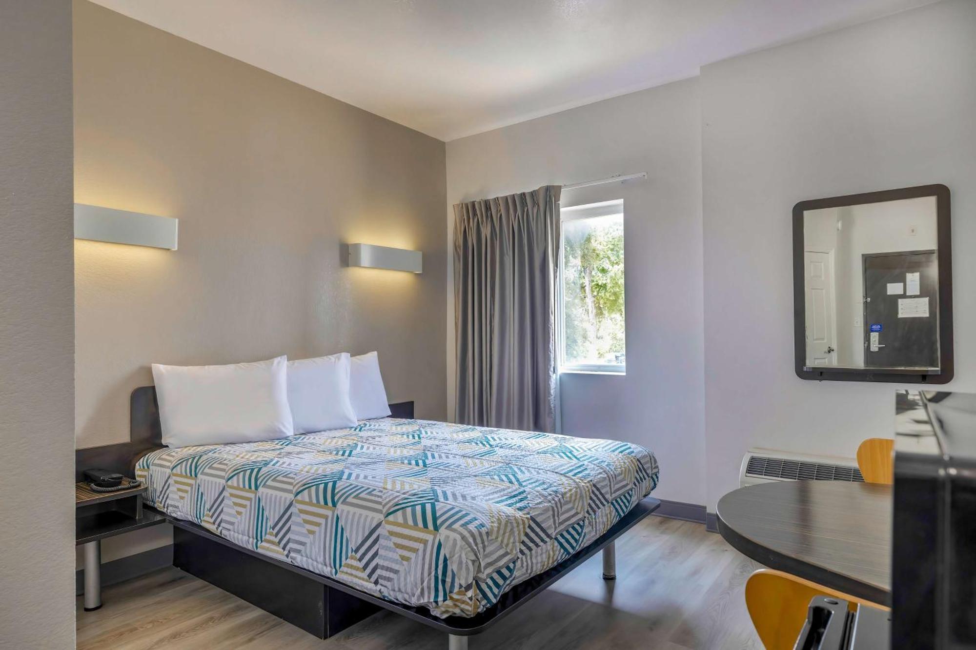 Motel 6-Cedar Park, TX Bagian luar foto