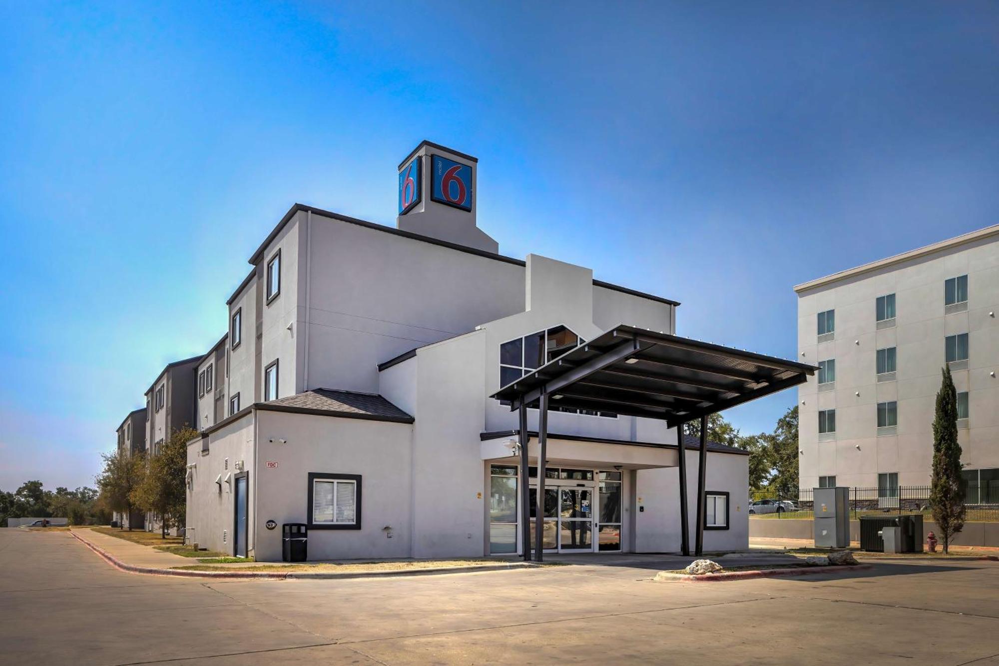 Motel 6-Cedar Park, TX Bagian luar foto