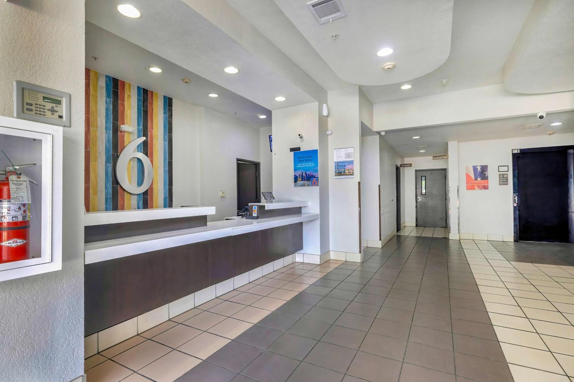 Motel 6-Cedar Park, TX Bagian luar foto